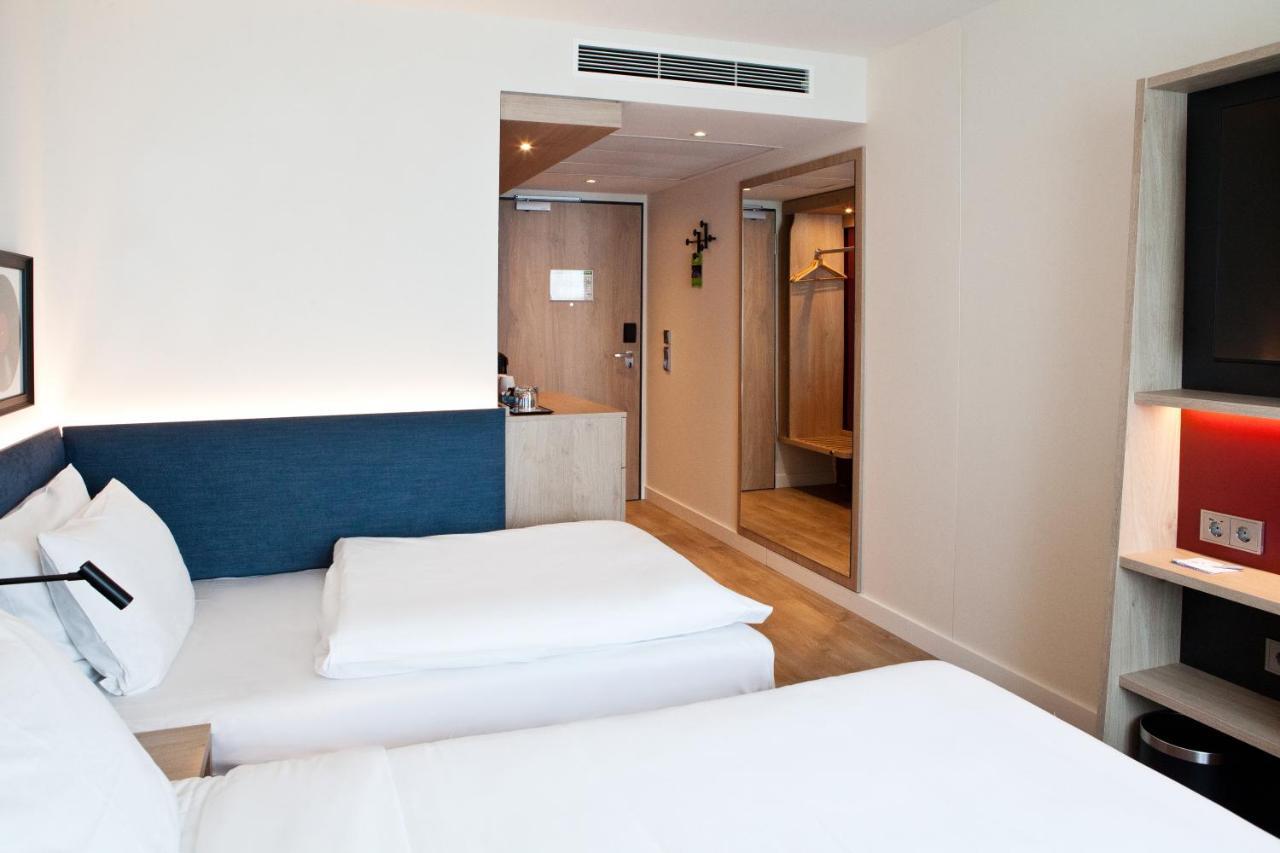Hampton By Hilton Regensburg Hotel Exterior photo