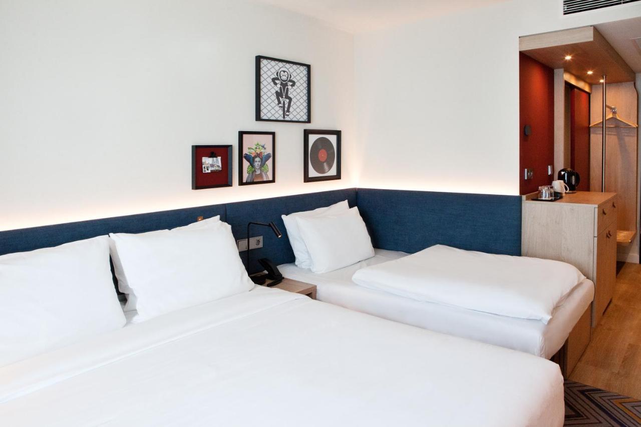 Hampton By Hilton Regensburg Hotel Exterior photo