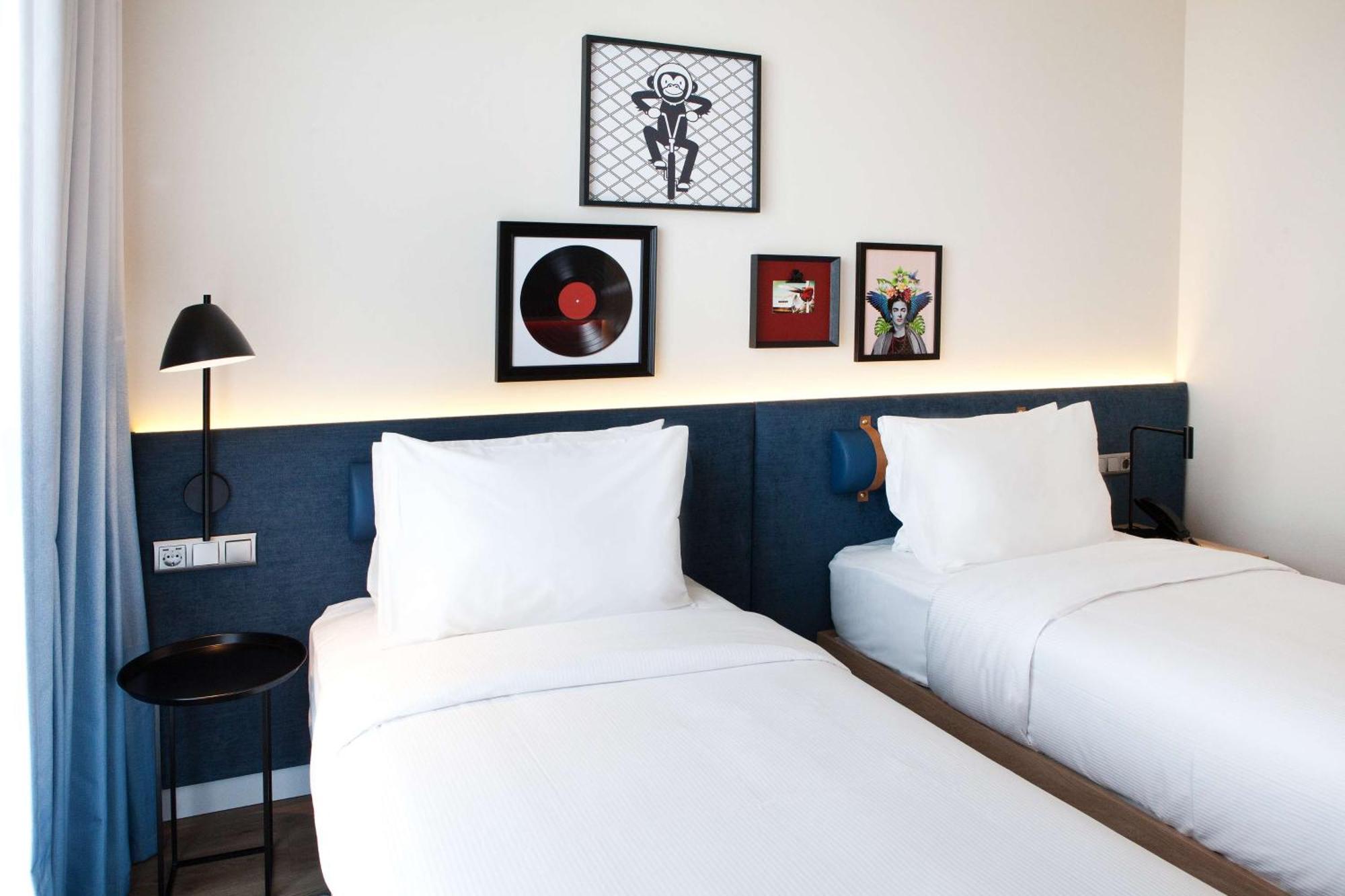 Hampton By Hilton Regensburg Hotel Exterior photo