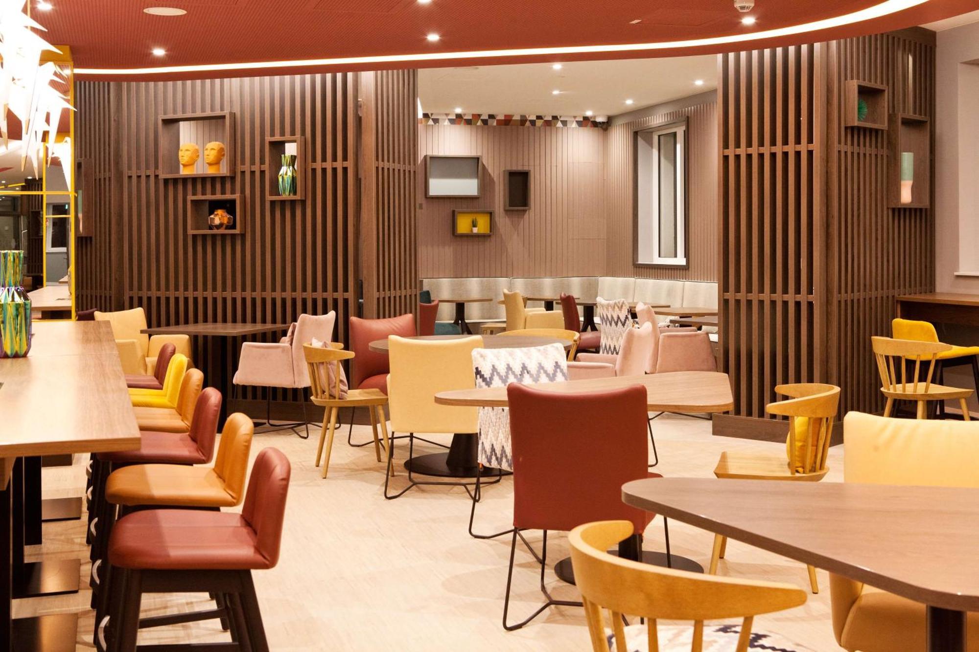 Hampton By Hilton Regensburg Hotel Exterior photo