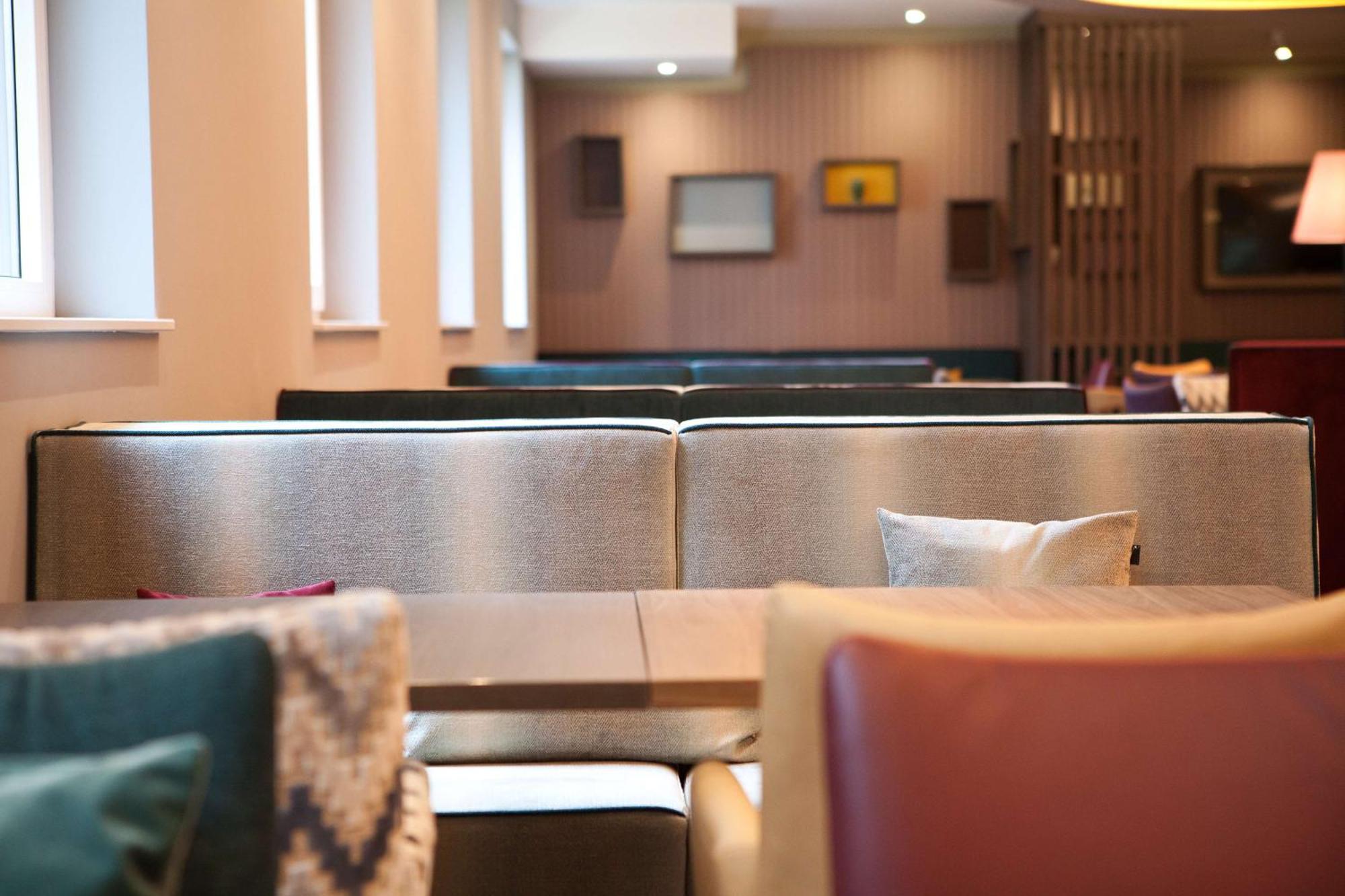 Hampton By Hilton Regensburg Hotel Exterior photo