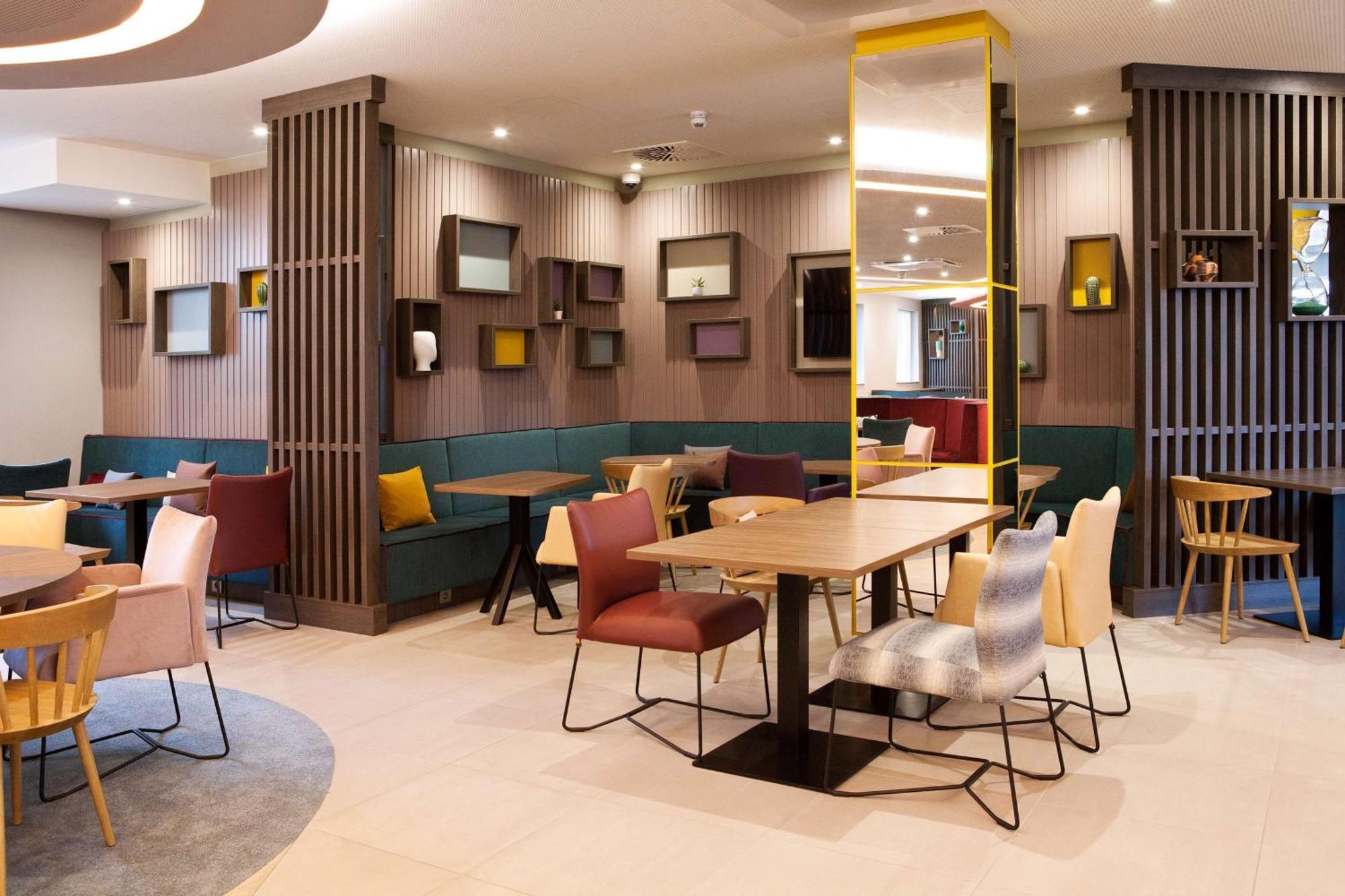 Hampton By Hilton Regensburg Hotel Exterior photo