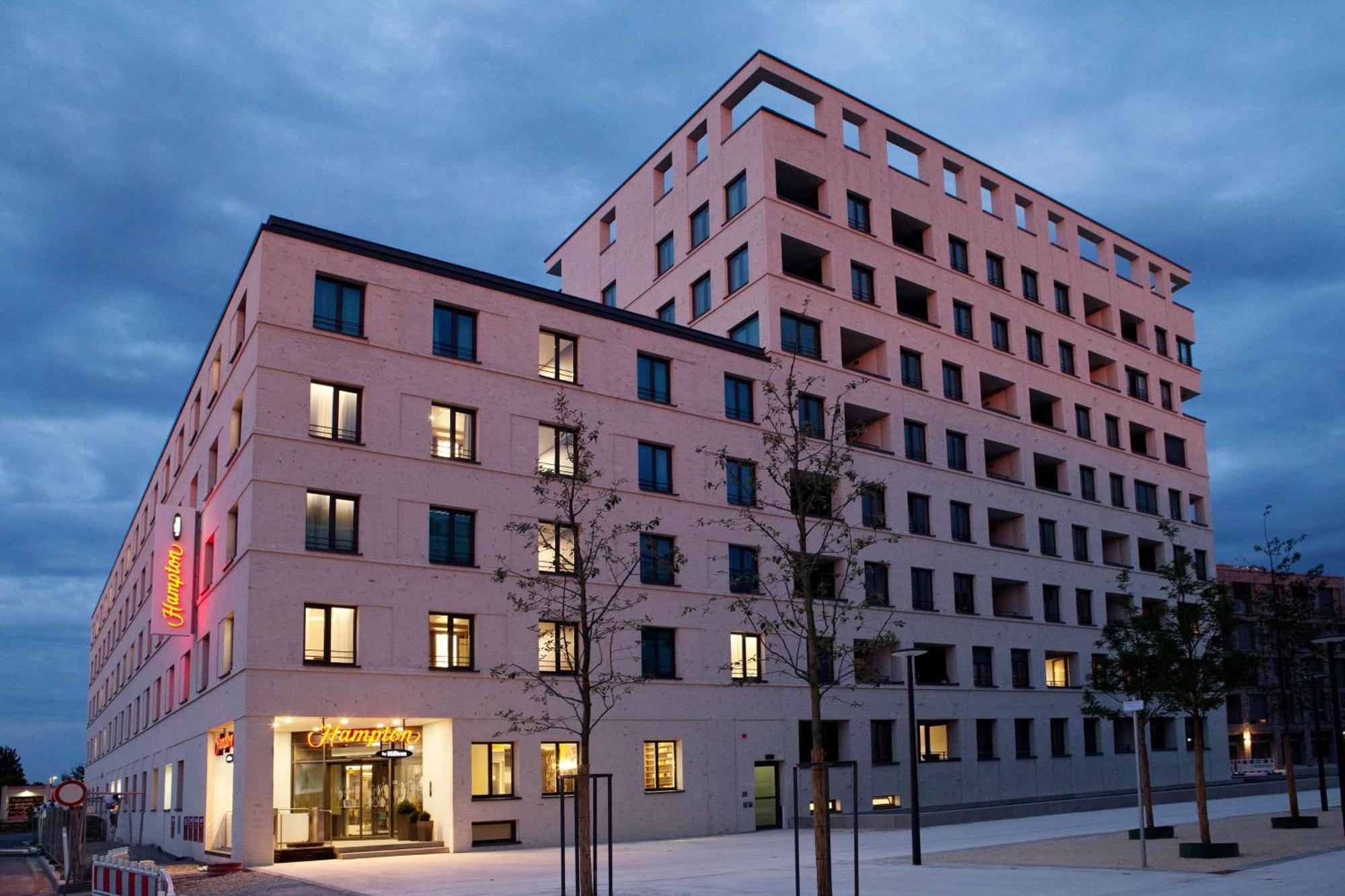 Hampton By Hilton Regensburg Hotel Exterior photo