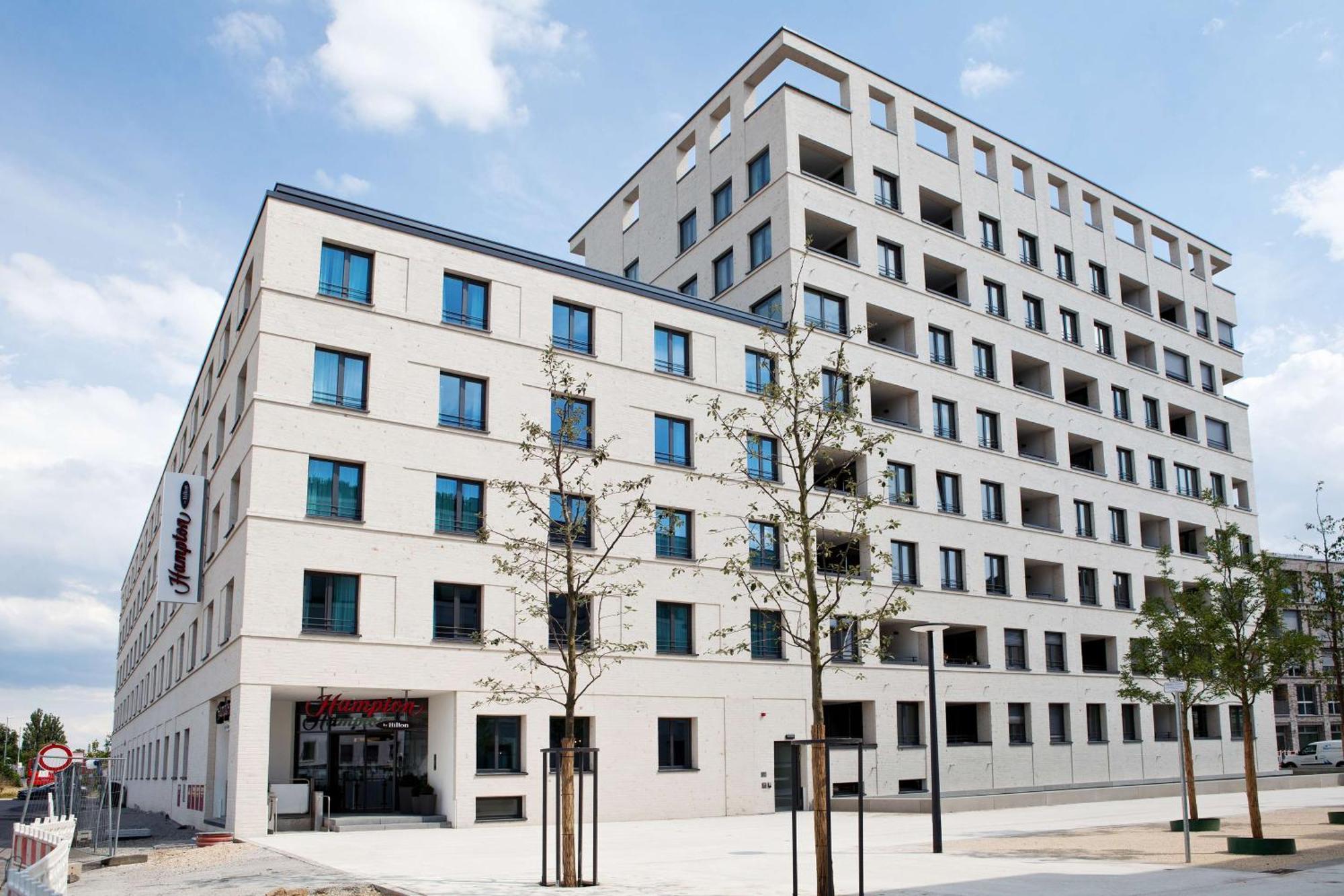 Hampton By Hilton Regensburg Hotel Exterior photo